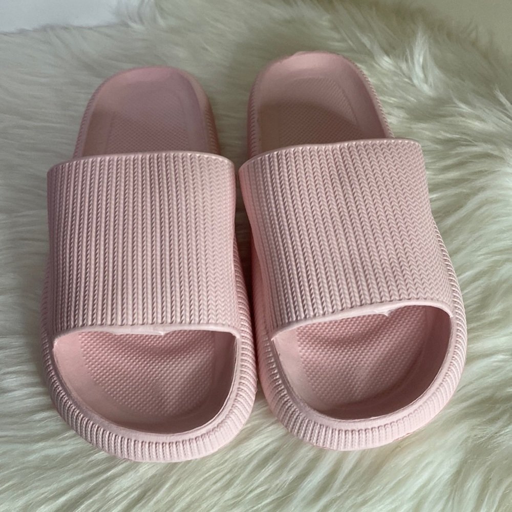 Casual Slides Pink NWOT Size 7.5-8US 40-41 and 6.5-7US 38-39